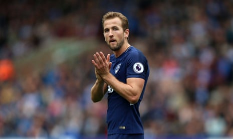 Harry Kane applauds the crowd after being substituted.
