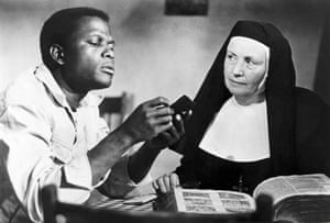 Sidney Poitier and Lilia Skala in