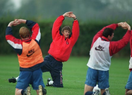 Arsène Wenger's training with the Arsenal squad in December 1996.