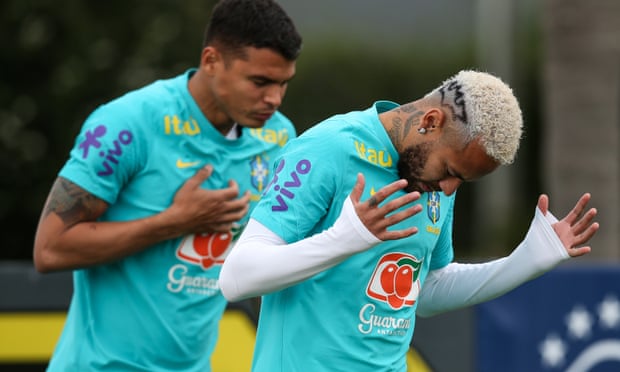 Thiago Silva (left) has reportedly tried to talk Neymar into joining Chelsea.