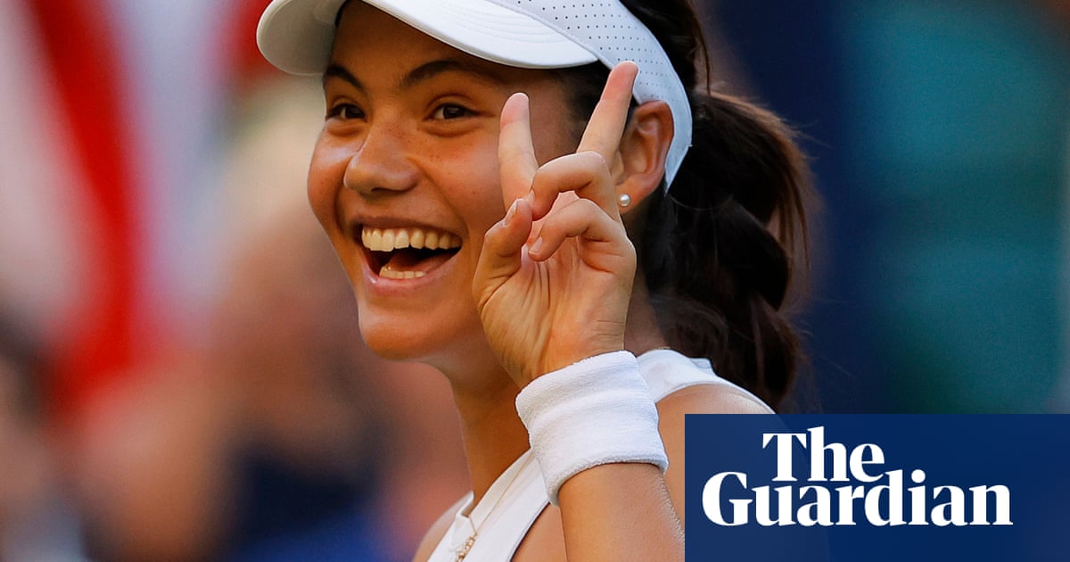 Emma Raducanu storms past 2023 Wimbledon champion Vondrousova in style