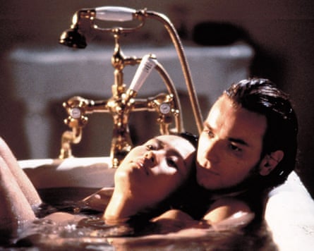 Vivian Wu as Nagiko and Ewan McGregor as Jerome in The Pillow Book.