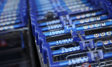 Tesco is going to unlock all of its trollies after failing to convert them to accept the new £1 coin.