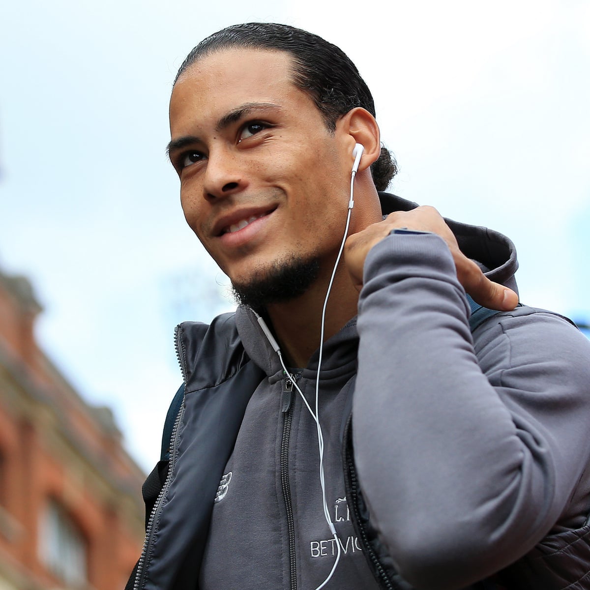 Virgil Van Dijk Forced To Move Home After Solskjaer Signs United Deal Ole Gunnar Solskjaer The Guardian