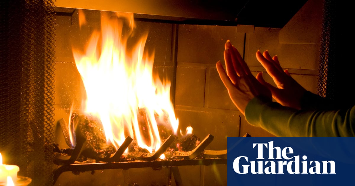 Tackling air pollution should be part of government work to cut cancer rates, scientists say