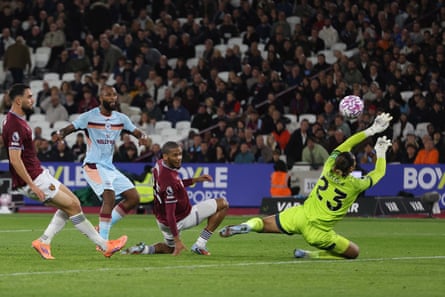 Igor Thiago fires past Alphonse Areola in the West Ham goal