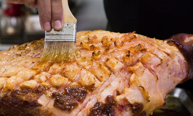 Glazing the ham