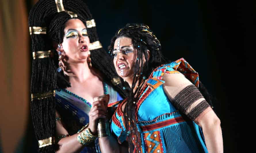 Jane Dutton as Amneris and Claire Rutter as Aida at the London Coliseum in 2007.