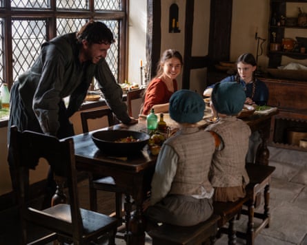 Paul Mescal as William Shakespeare and Jessie Buckley as Agnes in Hamnet.