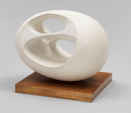 Sculpture ovale de Barbara Hepworth (n° 2).