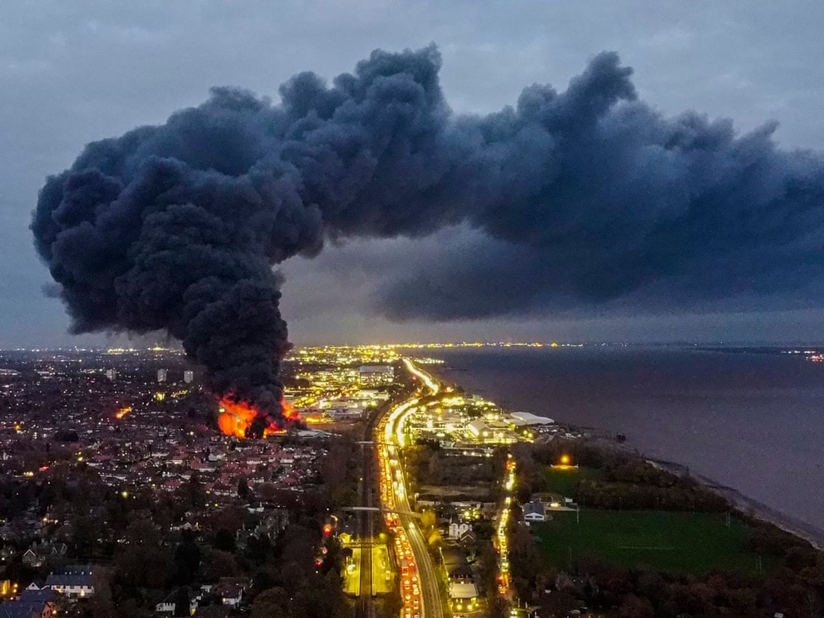 hessle fire explosions heard as firefighters tackle huge blaze near hull hull the guardian
