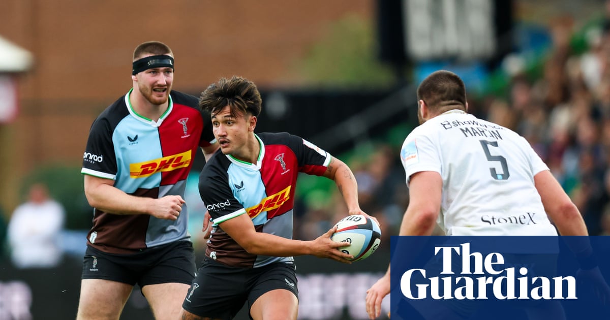 Marcus Smith produces timely reminder of his class as Harlequins sink Saracens