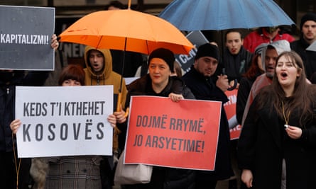 Protest against power cuts in Pristina