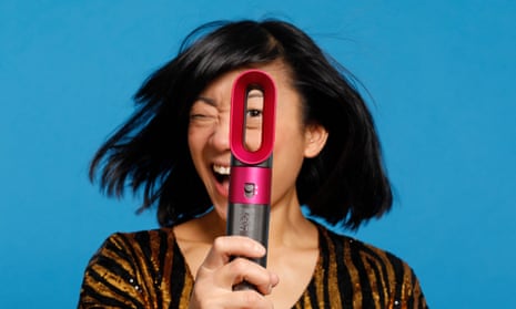 The Dyson Airwrap features a jet-fl0w effect to achieve singe-free, perfect locks