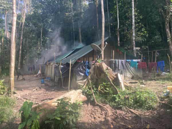 Environmental special forces burn down a mining camp in the Yanomami indigenous territory