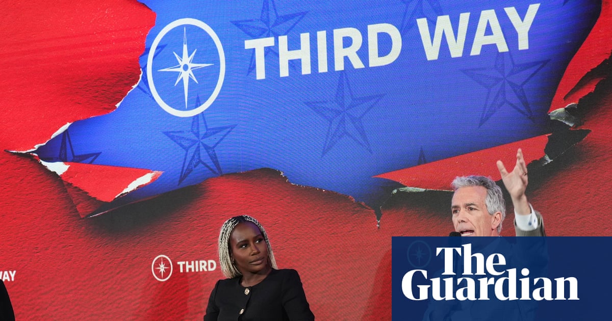 Moderate Democrats plot path to victory by winning the middle