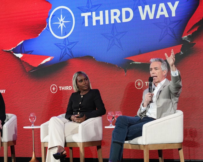 Moderate Democrats plot path to victory by winning the middle