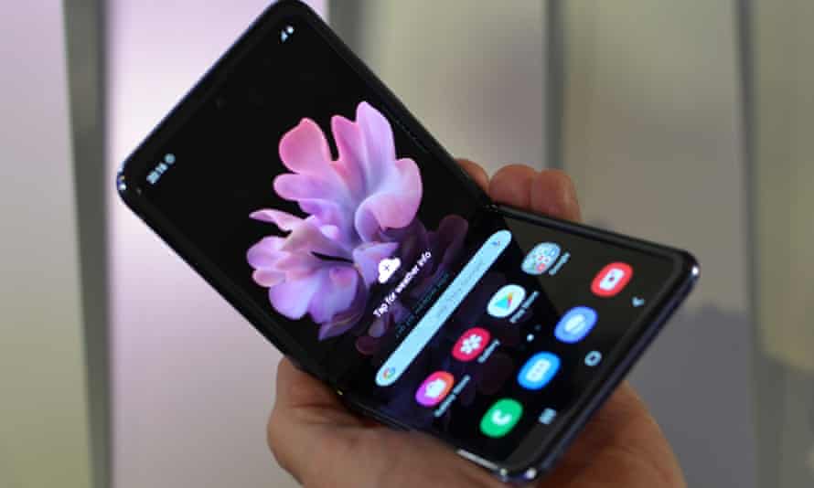 Return Of The Flip Phone Should You Pay 1 300 For A Phone That Reminds You Of 03 Technology The Guardian