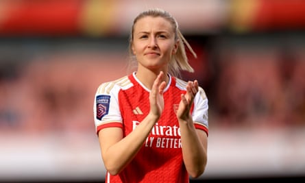 Leah Williamson applauds the sold-out crowd at the Emirates Stadium