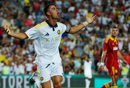 Footballer Cristiano Ronaldo, 4o, schedules recovery sessions to help his longevity on the field.