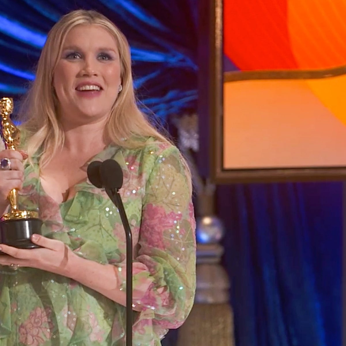 Emerald Fennell wins best original screenplay Oscar for Promising Young Woman | Oscars 2021 | The Guardian