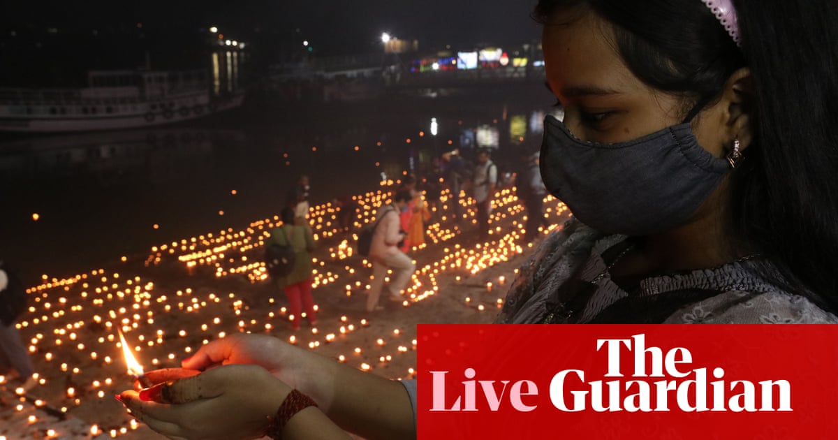Notizie Covid in diretta: L'India registra il più piccolo aumento giornaliero dei casi in 18 mesi nonostante le feste