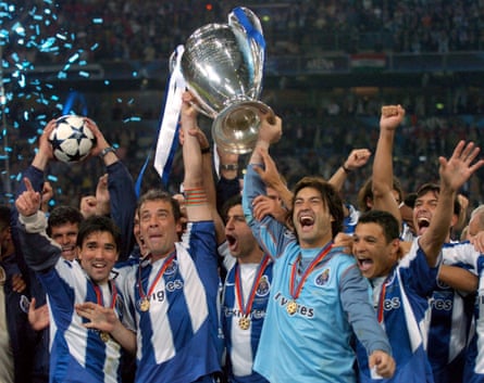 Porto celebrate with the European Cup in 2004