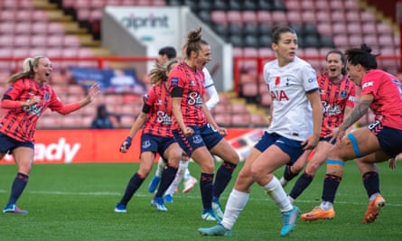 Aurora Galli (centre) celebrates her penalty that earned Everton a point at Tottenham.