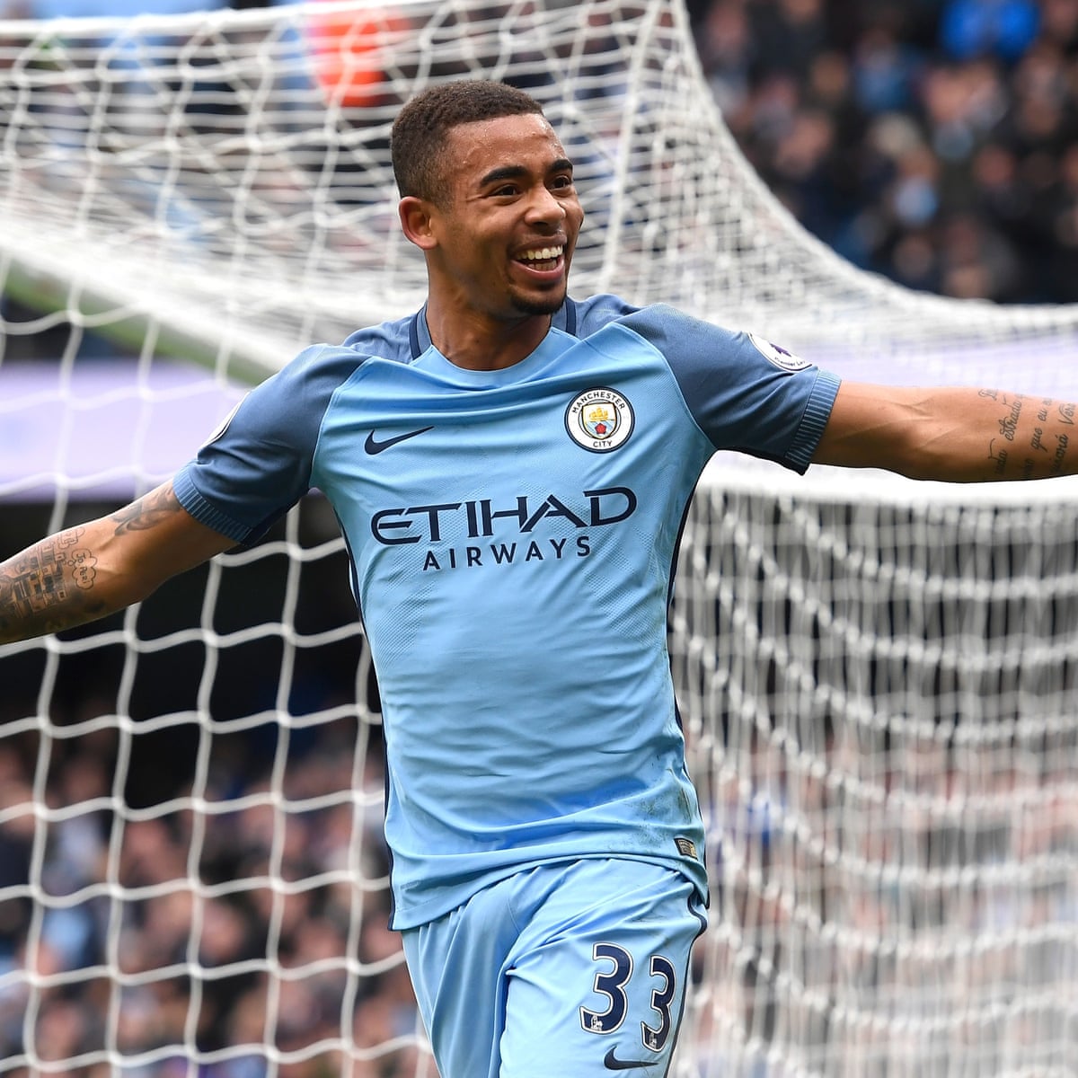 Featured image of post Foto Do Gabriel Jesus - Parece que o cupido pegou gabriel jesus de jeito.o atacante do manchester city, que está namorando a modelo fernanda queiroz, publicou uma foto com a amada hoje e escreveu gabriel jesus com a namorada fernanda queiroz imagem:
