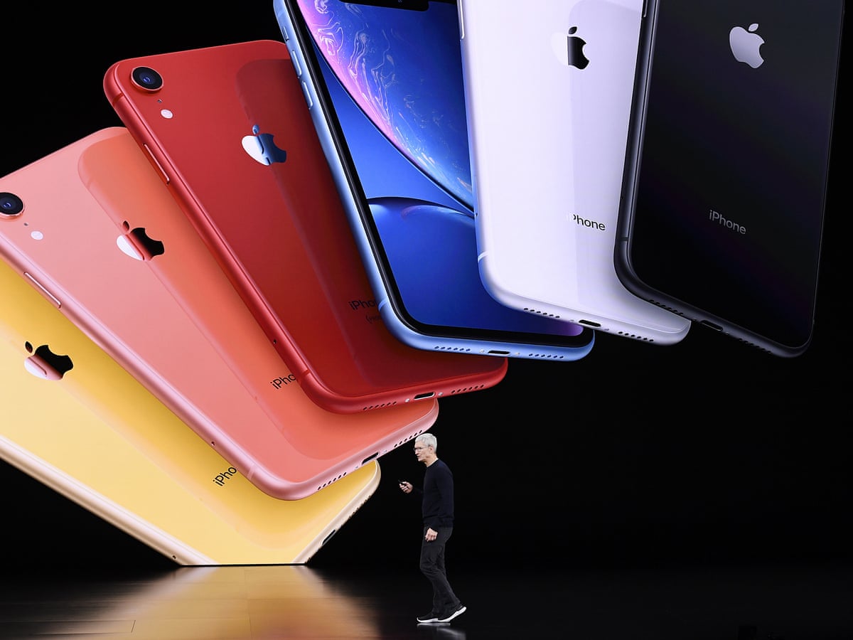 Apple Becomes Wall Street S First 2tn Company Apple The Guardian