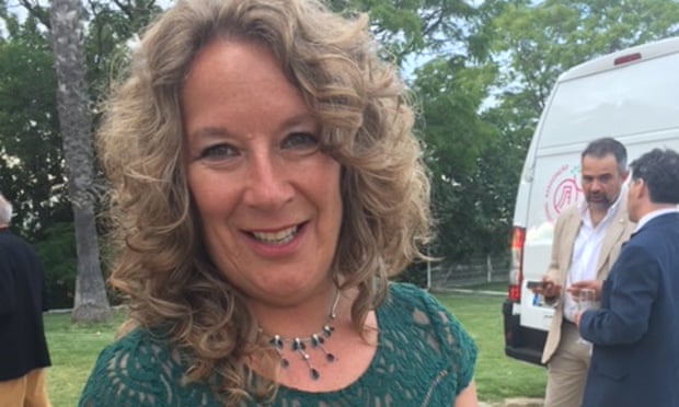 Dick James dirige os ingleses em Portugal