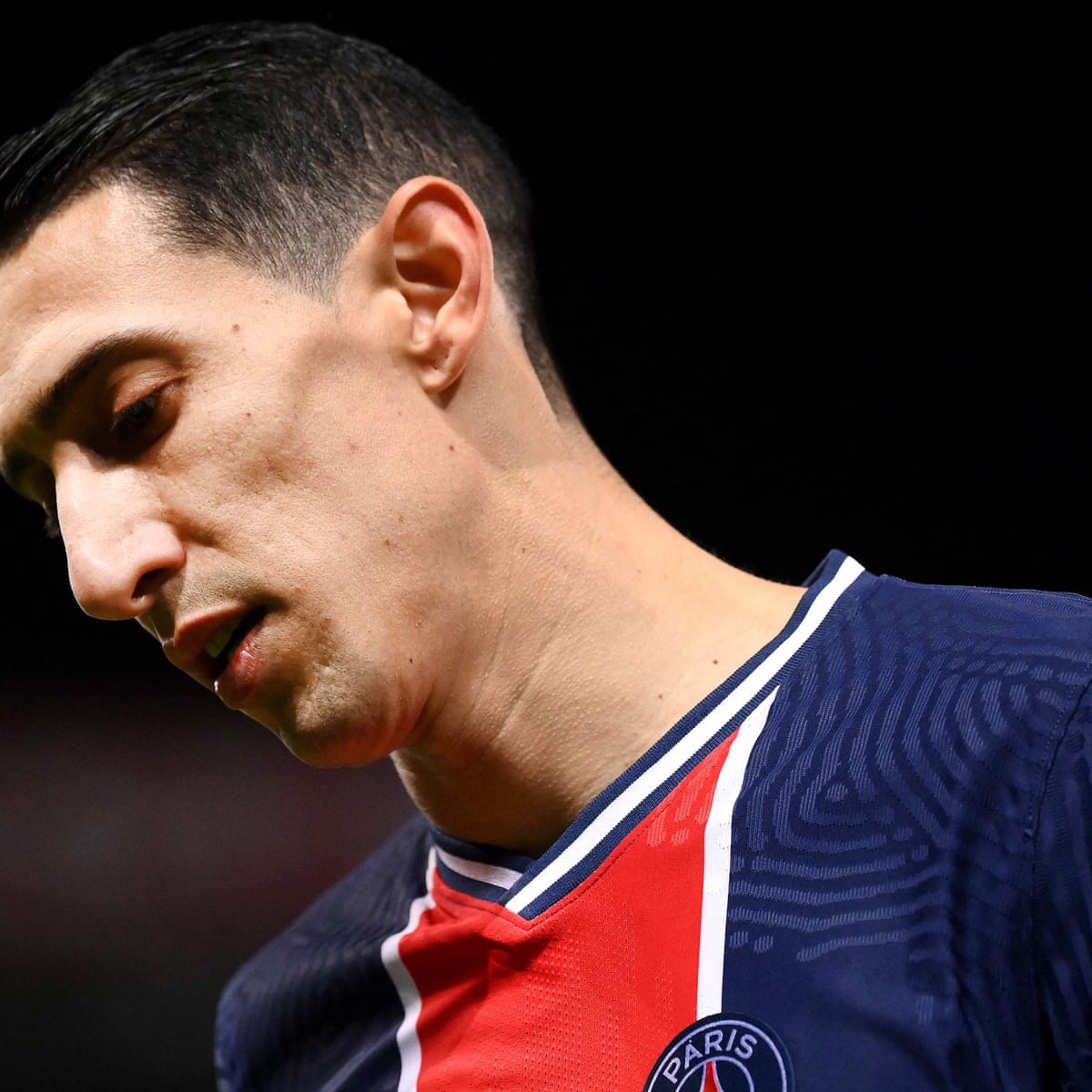 Angel Di Maria Taken Off During Psg Game Amid Reports Of Robbery At Home Angel Di Maria The Guardian