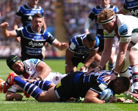Thomas du Toit crashes over for Bath’s first try.