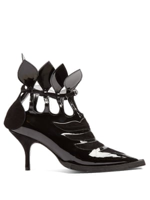 De cartas del tarot para macabra sudaderas: ¿por qué brujería es toda la rabia - El Tutor 1 Blue Roses Lydia cut-out patent-leather ankley boots, from matchesfashion.com
