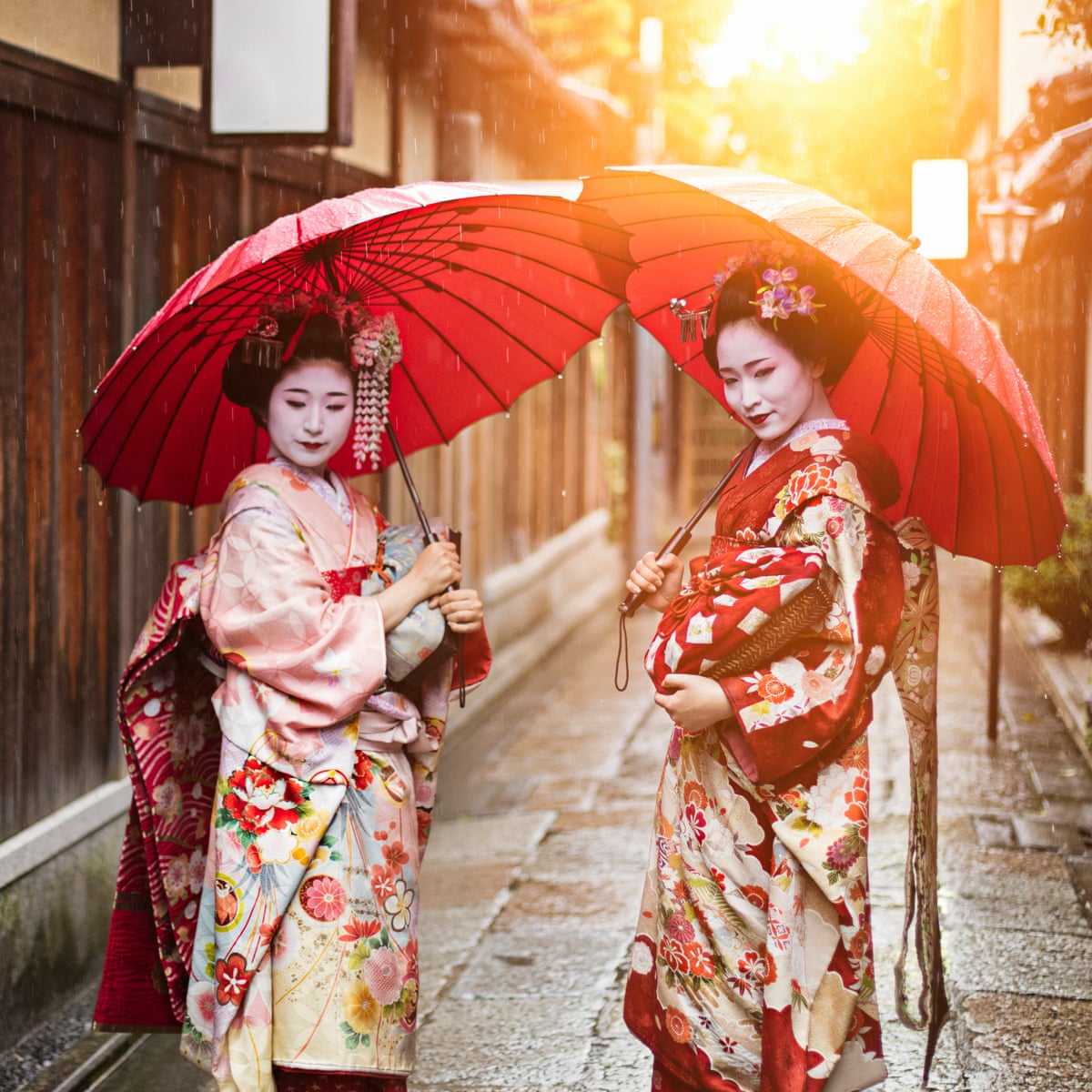 Geisha Selfies Banned In Kyoto As Foreign Tourism Boom Takes Toll Japan The Guardian Geisha Selfies Banned In Kyoto As Foreign Tourism Boom Takes Toll Japan The Guardian