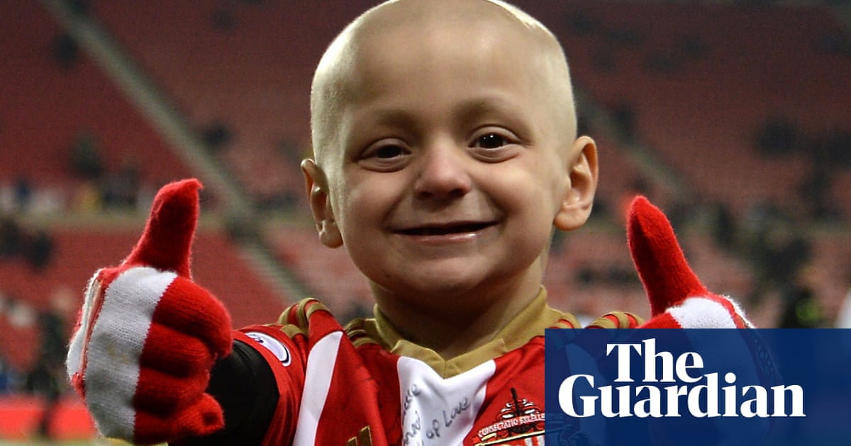 Bradley Lowery's mother hails NHS go-ahead for cancer drug