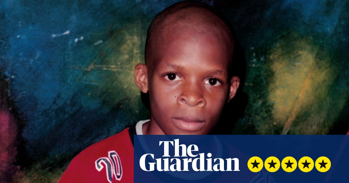Κριτική Damilola: The Untold Story – Το τραύμα του John Boyega μετά την απώλεια του παιδικού του φίλου είναι στοιχειωμένο