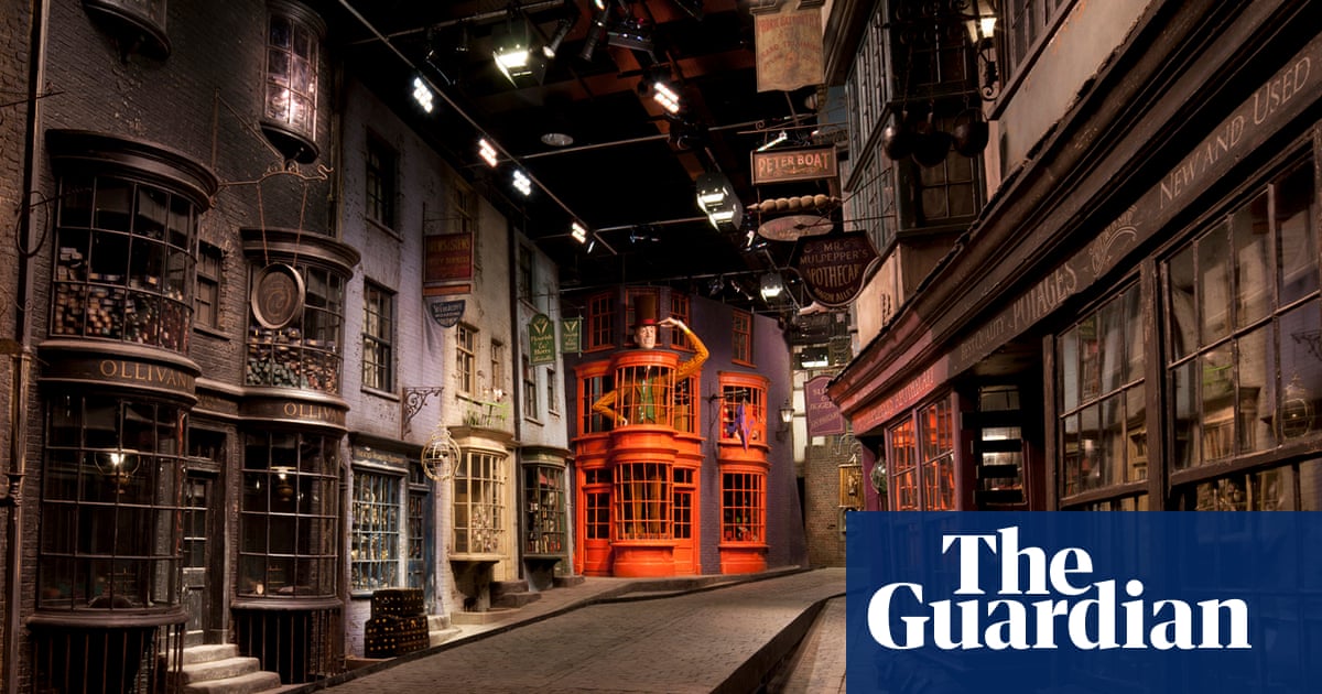 Take The Kids To The Making Of Harry Potter Warner Bros