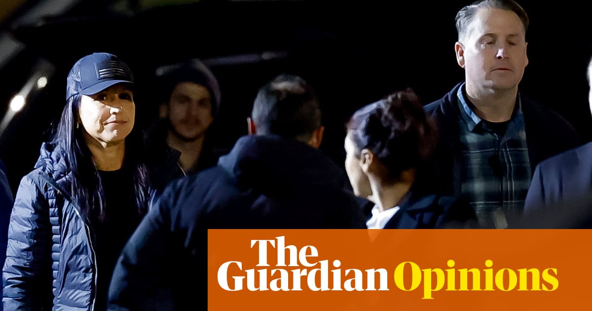 FBI agents hauling away boxes of Georgia ballots, bravely protecting America from the grave threat of Trump losing an election six years ago.