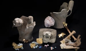 Lake Titicaca Tiwanaku-period offerings from the Khoa reef.
