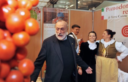 Carlo Petrini in 2011 with Italian tomato producers at the Eurogusto food festival in Tours, central France.