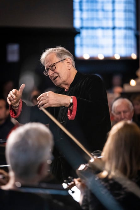 John Eliot Gardiner conducts the Monteverdi Choir and English Baroque Soloists at St-Martin-in-the-Fields.