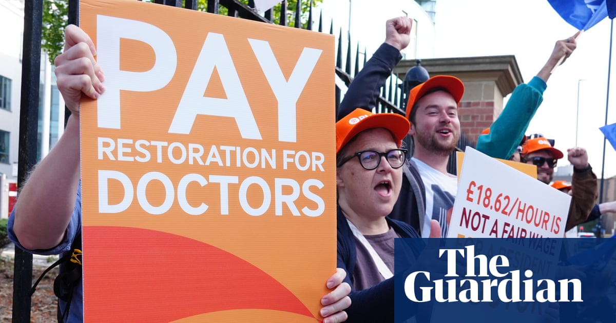 Resident doctors in England call off strike action after new government offer | Doctors Resident doctors in England call off strike action after new government offer | Doctors