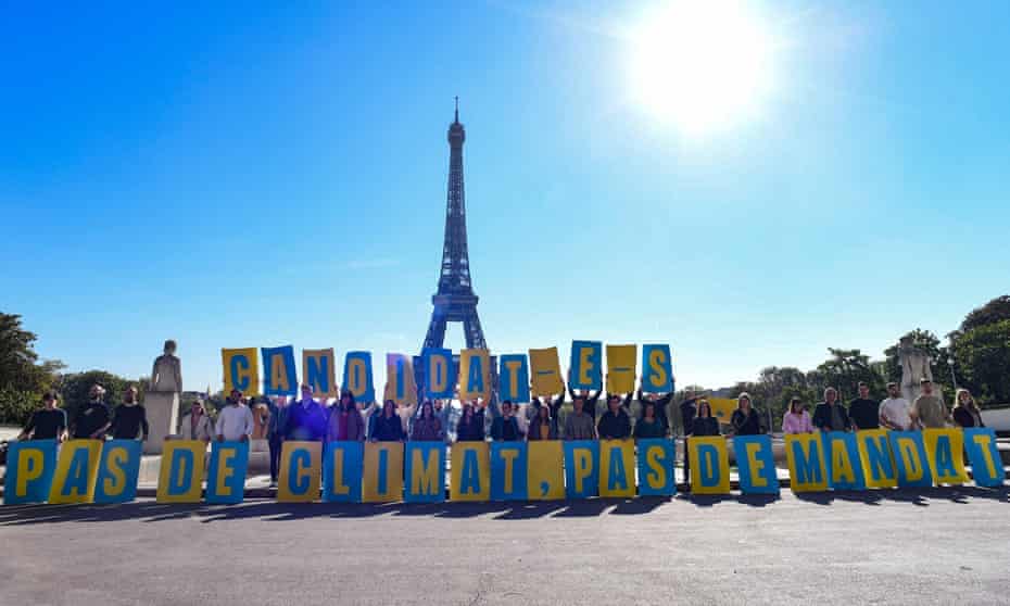 Court Orders French Government To Repair Carbon Emissions Overshoot France The Guardian