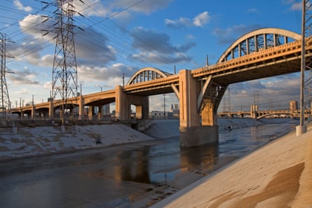 Bridge over the Los Angeles river on a partly cloudy day