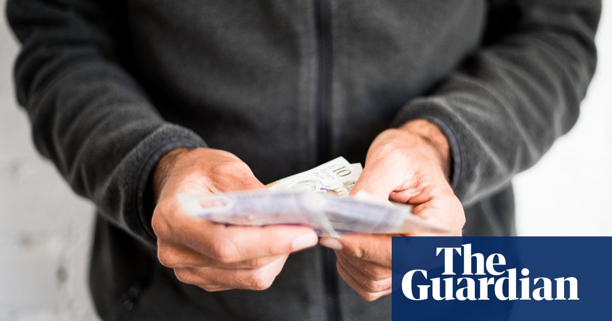 UK households suffer biggest fall in available cash in eight years