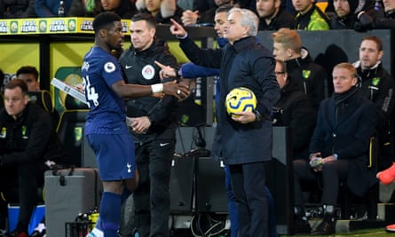 Jose Mourinho Berates Tottenham Defenders For Mistakes At Norwich Tottenham Hotspur The Guardian