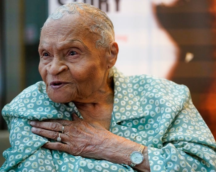 Viola Ford Fletcher, one of last survivors of Tulsa race massacre, dies aged 111