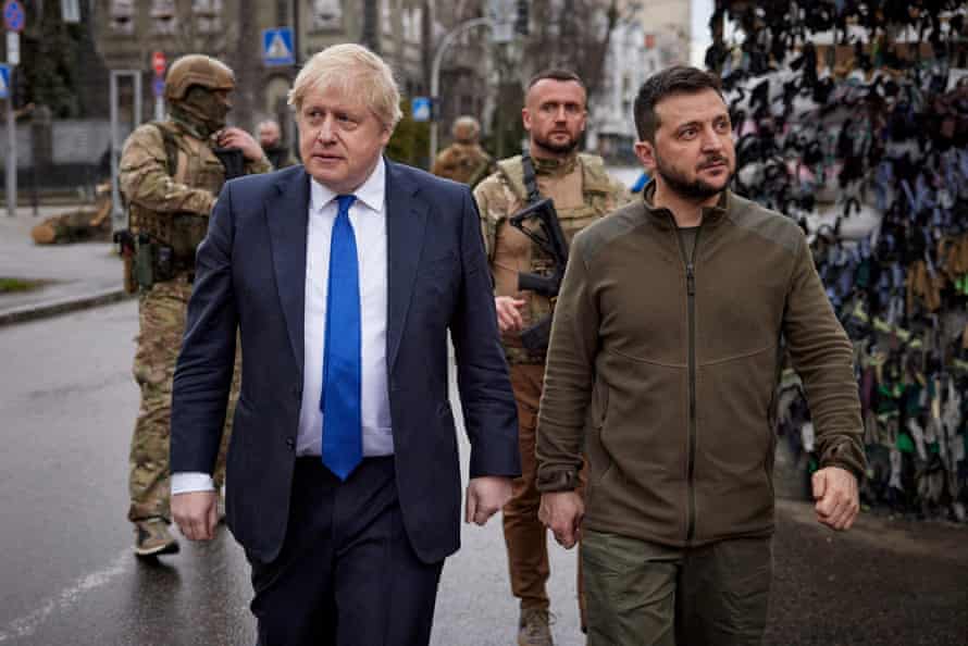 Ukraine’s president Volodymyr Zelenskiy and British prime minister Johnson walk in central Kyiv after meeting in April earlier this year.