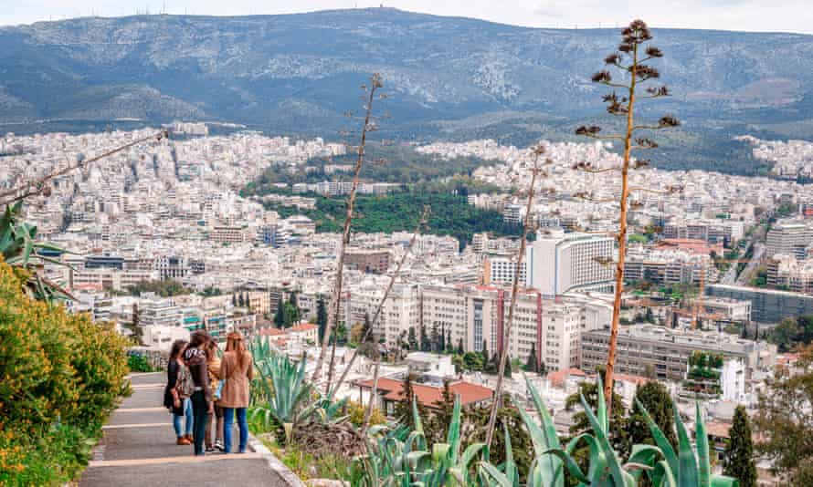 Rutas de senderismo, como esta hasta el monte Lycabettus, ofrecen unas vistas brillantes de la ciudad.